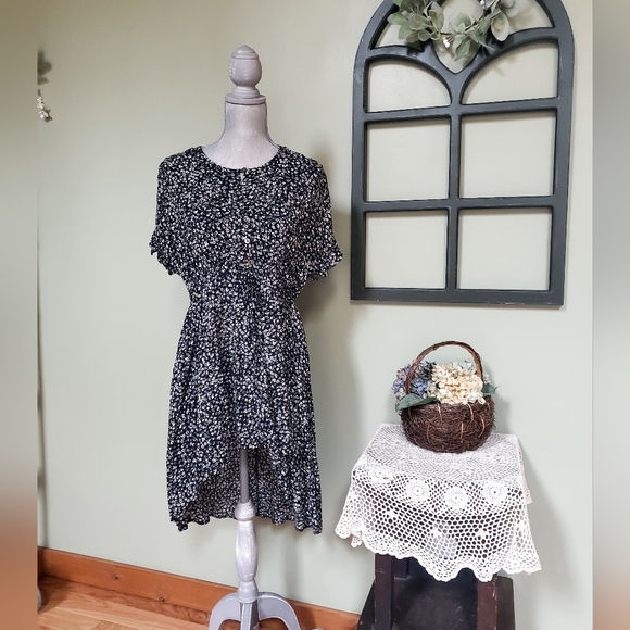 BRAND NEW High low floral tunic - Picture 4 of 11